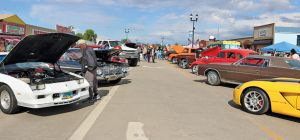 New Town Chamber Car And Motorcycle Show Set
